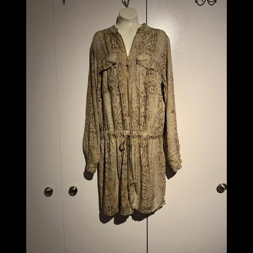 $180 Michael Kors Natural Snake Print Long Sleeve Safari Short Jumpsuit SZ. 8